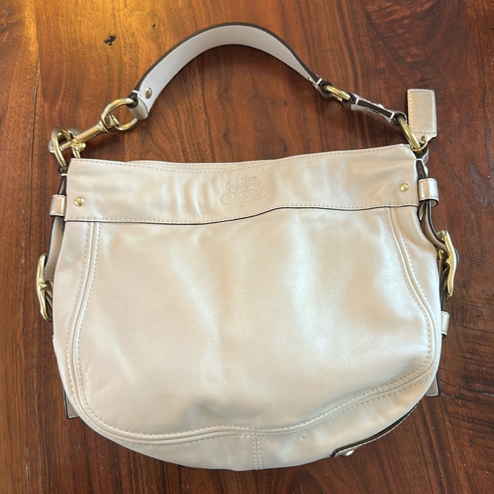 Coach Vintage Cream Leather Hobo Shoulder Bag Brass Hardware